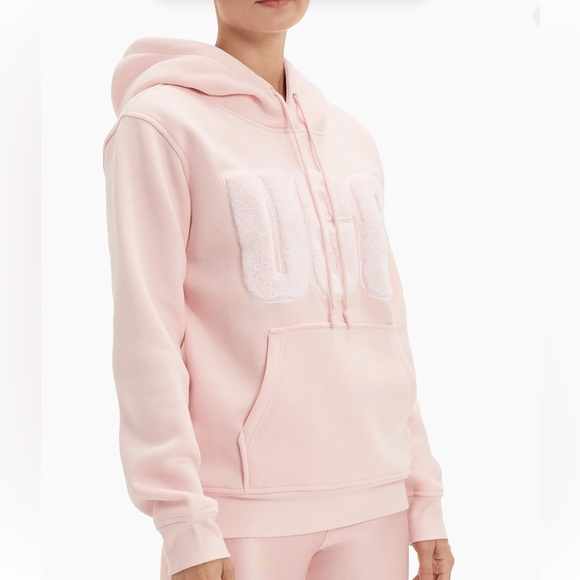 Women’s NWT Large Rey UGGfluff Pullover Logo Hoodie-Lotus Blossom Pink - Picture 2 of 8